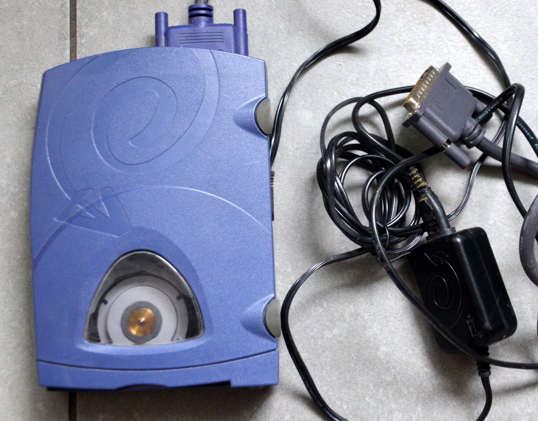 Dischi rigidi: Iomega ZIP 250 External Drive – Usato da Collonges venduto da arashee