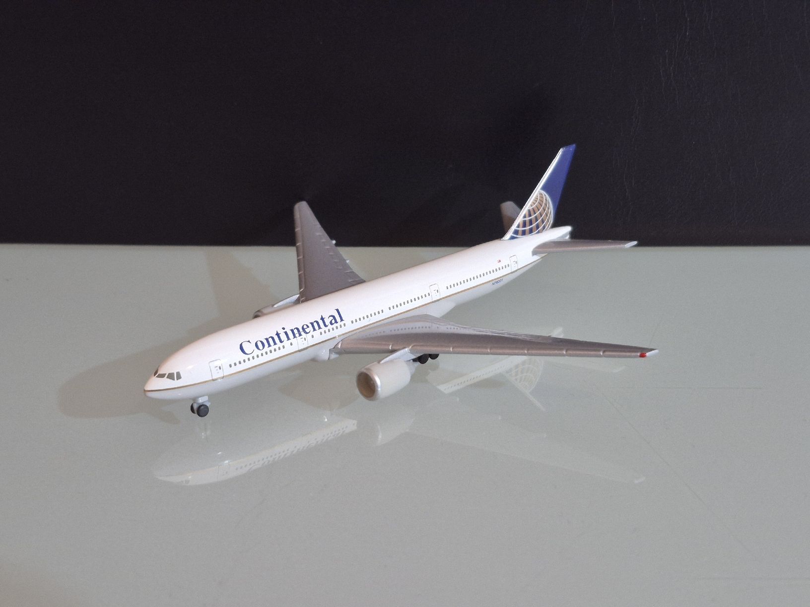 Herpa Kit di modellismo & Modellini statici: Herpa Continental Airlines 1:500 – Usato da Uetendorf venduto da myhome12
