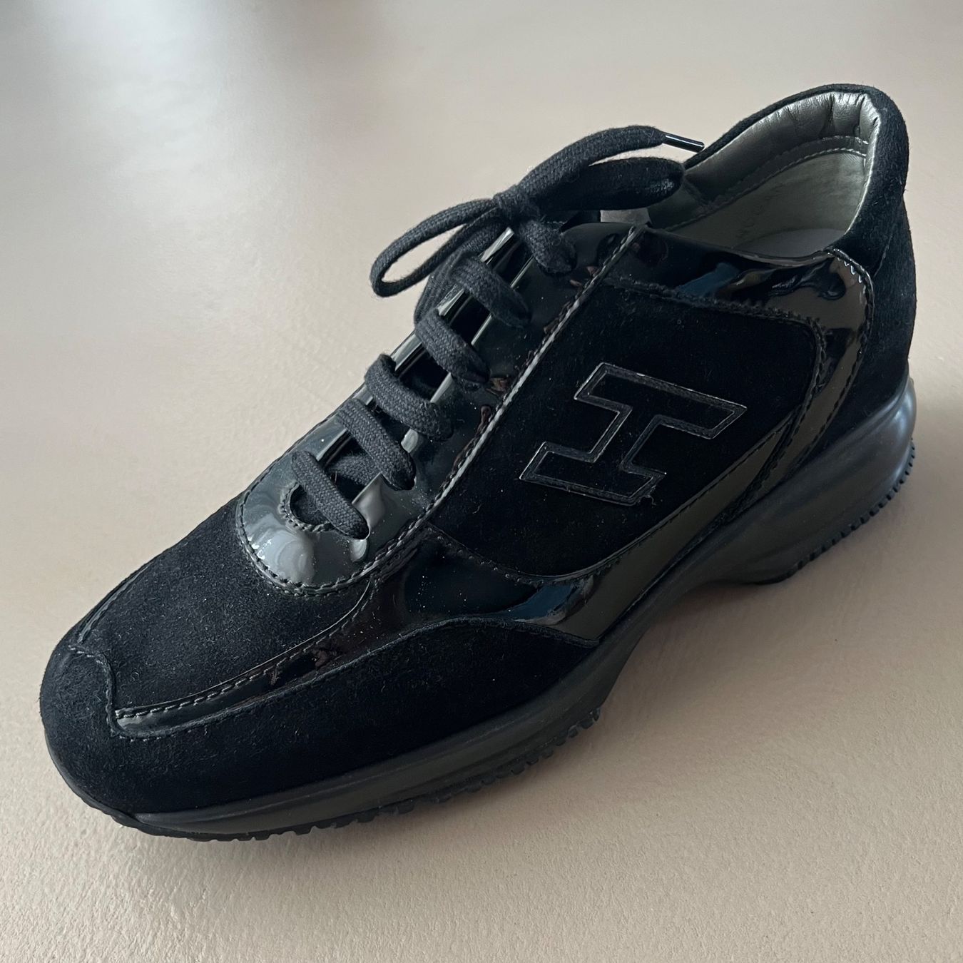 Hogan Scarpe da donna: neuwertiger HOGAN Sneaker Interactive 🖤 – Usato da Zürich venduto da ClosetQueen 1
