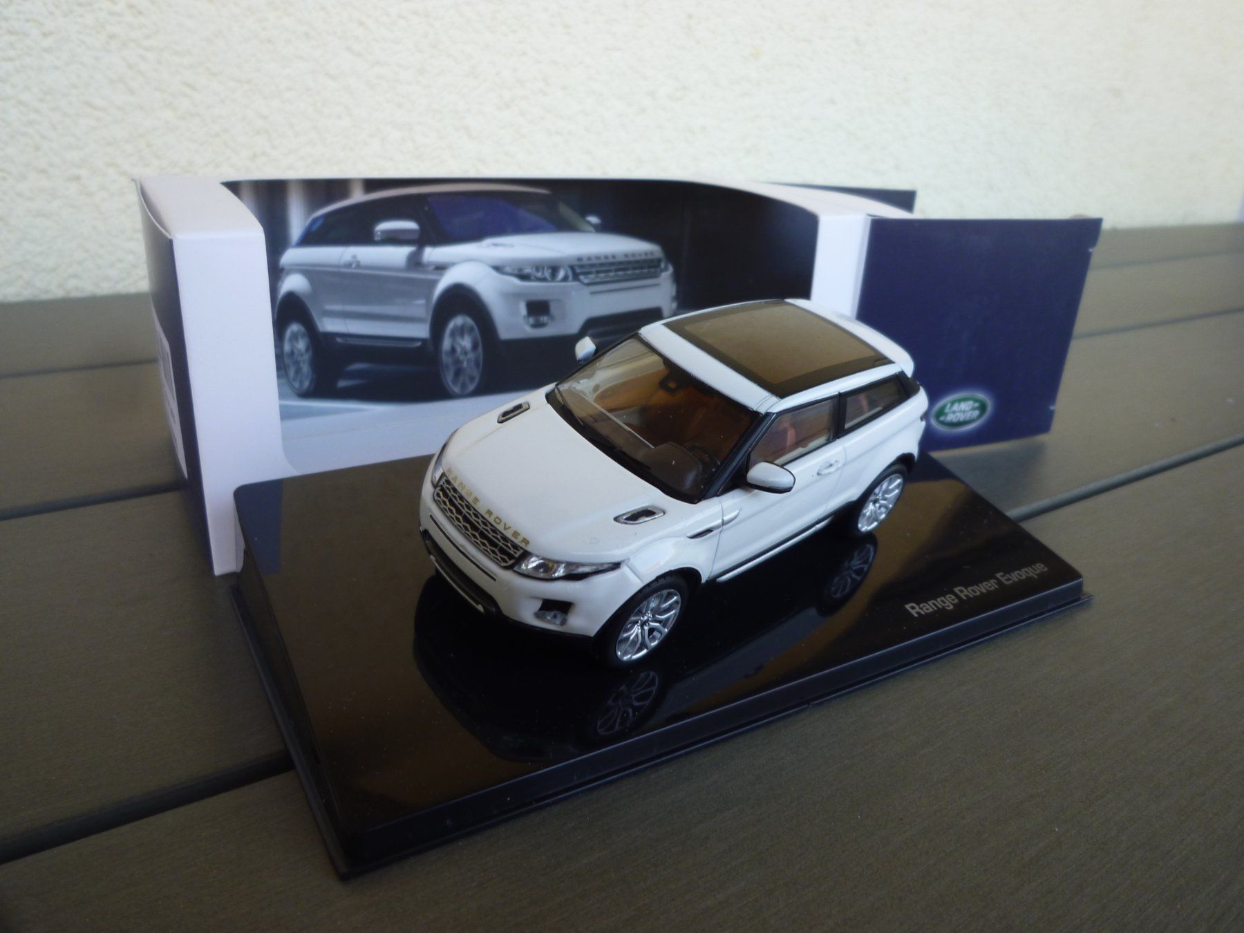 Land Rover Modellini d'auto: Land Rover Evoque (3 Door) – Nuovo e nell'imballaggio originale da Flawil venduto da Imperiosud 6