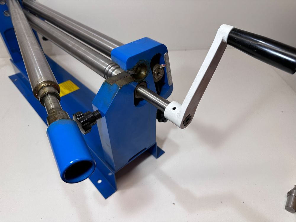 Metallkraft Manuelle Rundbiegemaschine RBM 305 (Biegemaschine Mit 3 Walzen, Solide Bauweise, Antrieb Manuell) 3780112