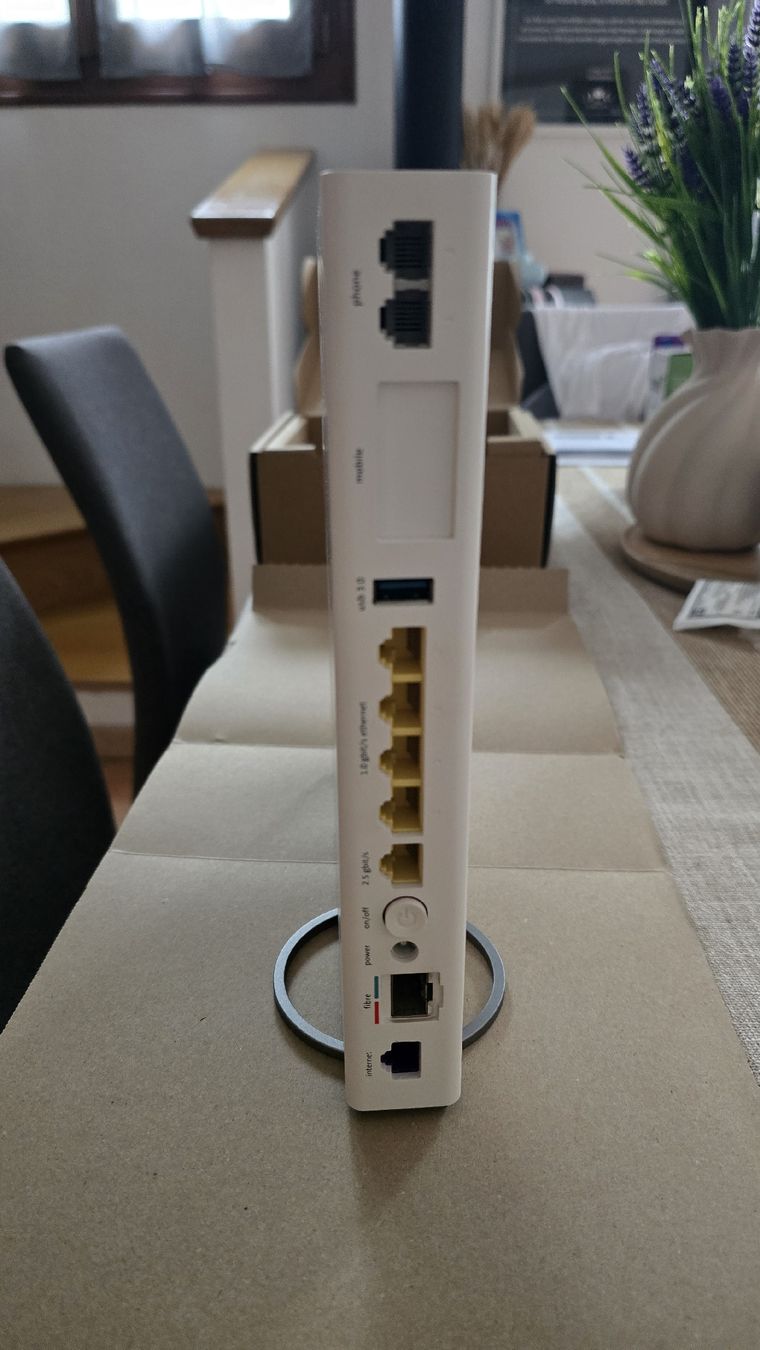Swisscom Modems & Router: Internet Box 10 gb/s Swisscom – Gebraucht aus Breganzona von Crm.sagl 1