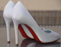 Pumps Christian Louboutin .39