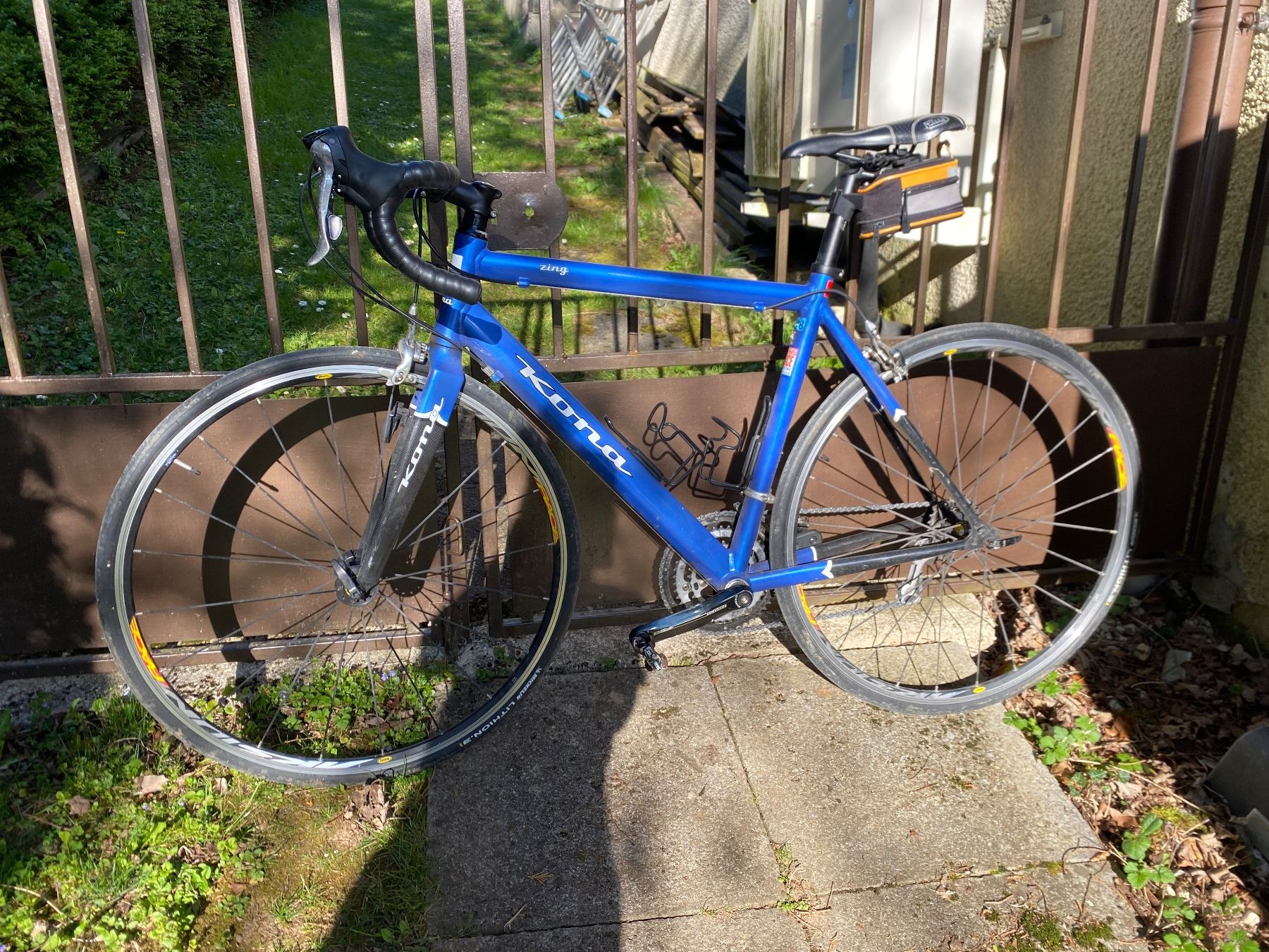 Kona Vélos: Strassenvelo – D'occasion à Estavayer-le-Lac par nuschinc