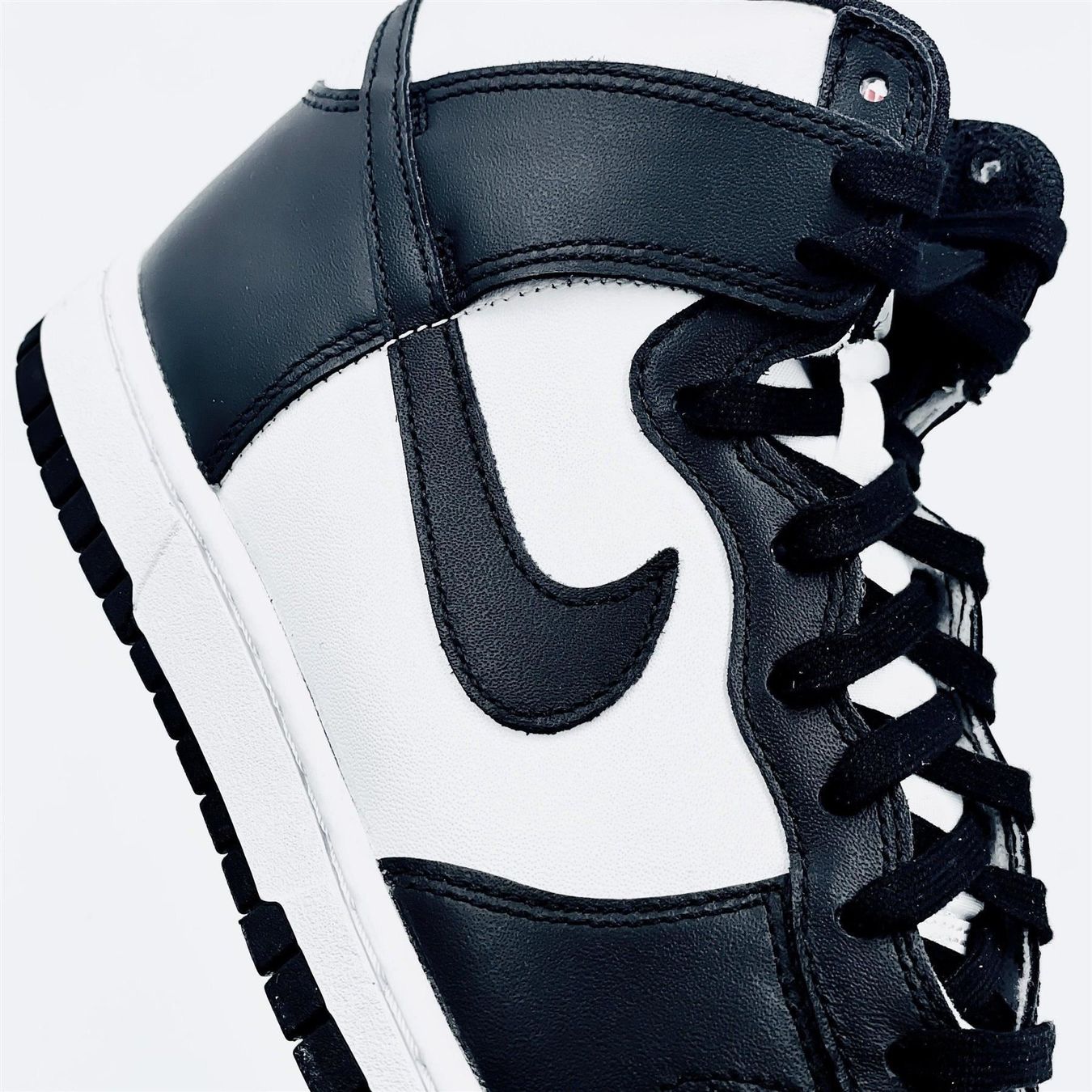 Nike Scarpe da donna: Nike Dunk High Black White / Panda EU 41 – Nuovo e nell'imballaggio originale da Erlinsbach venduto da sasneakers 1