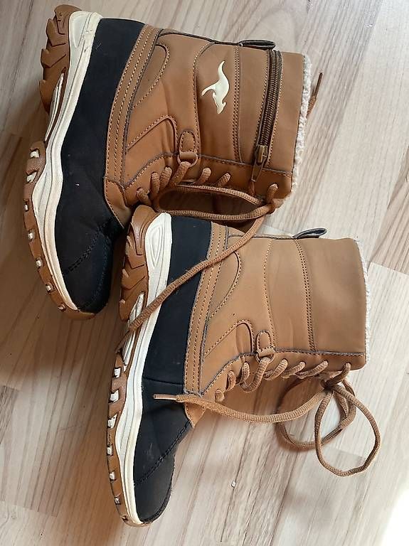 Scarpe da uomo: Bottes hiver 34 kangaroos – Usato da Grattavache venduto da Benterra