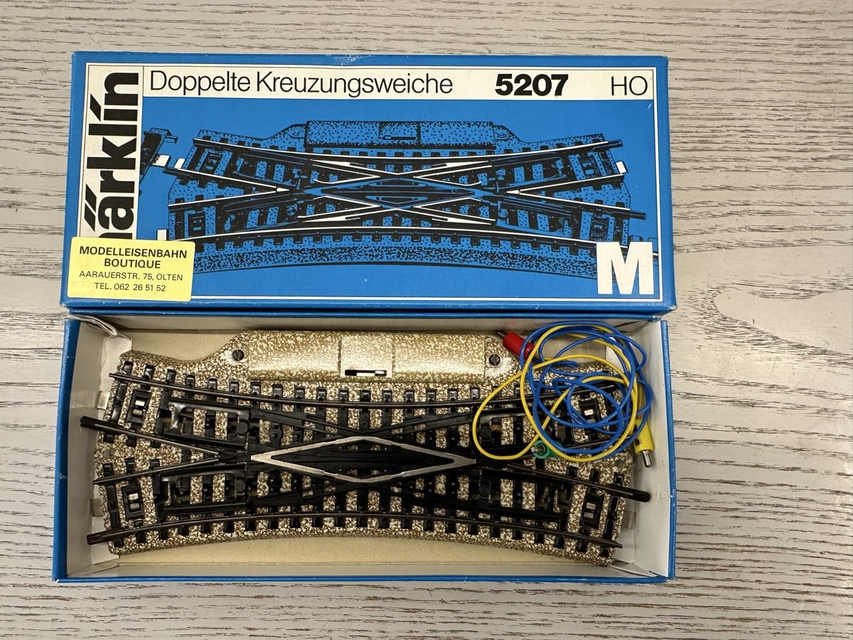 Märklin Modellini di ferrovie: Märklin 5207 Doppelkreuzungsweiche – Usato da Lupsingen venduto da New-Haven