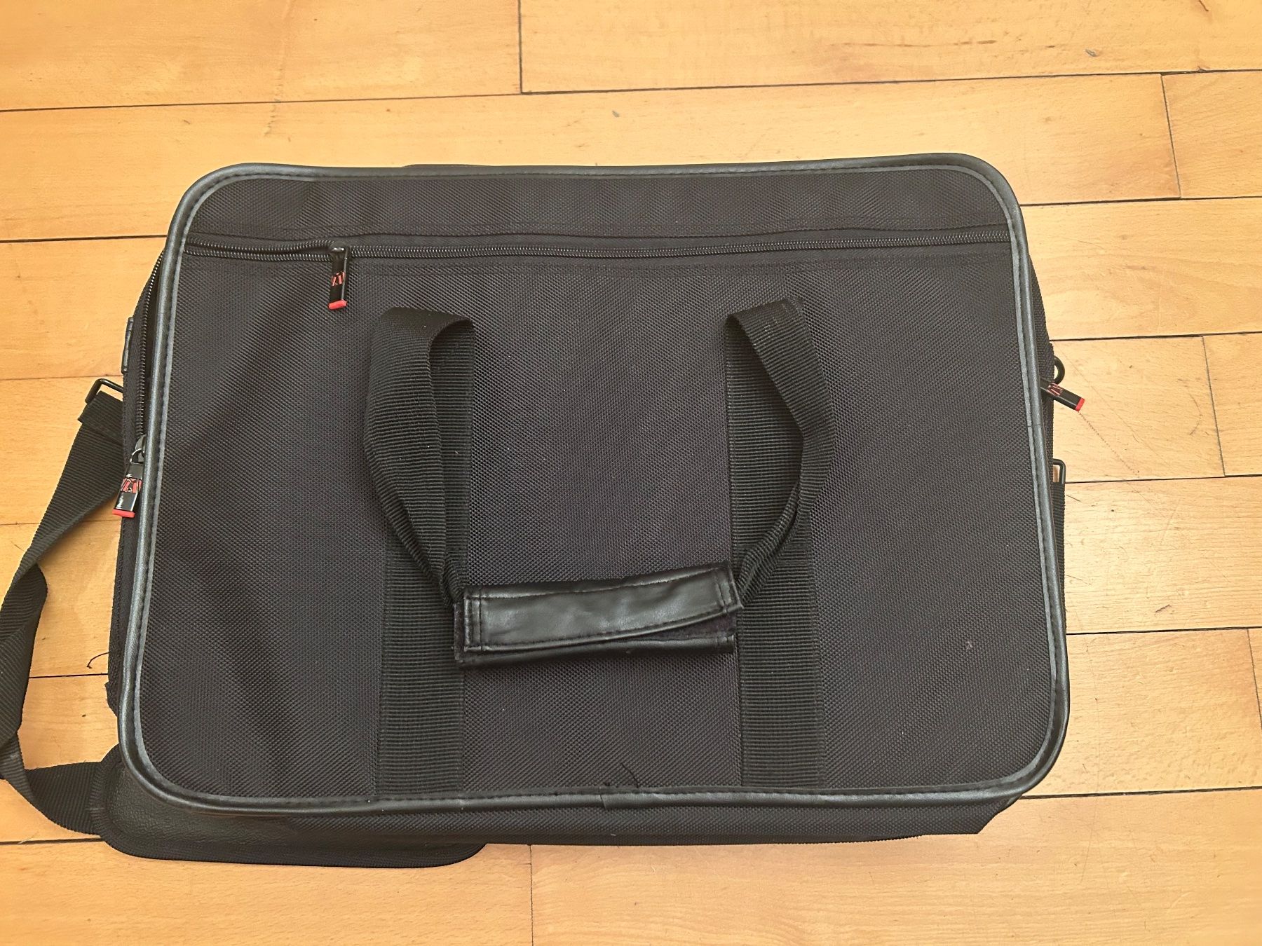 Monolith Valigie & Borse: Monolith Aktentasche aus robustem Nylon, NP 63.- – Usato da Rorschacherberg venduto da Svebe 7