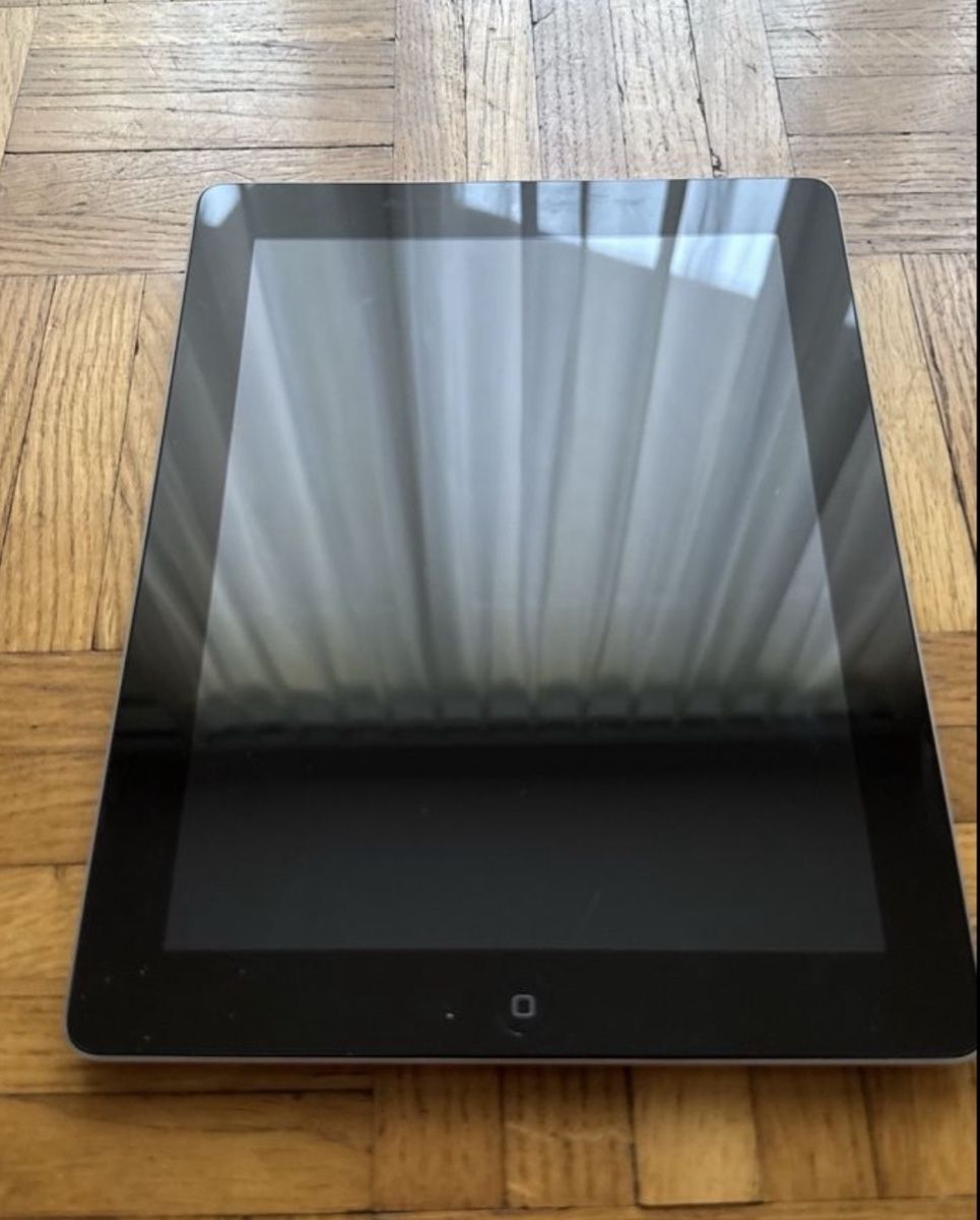 Apple Tablettes PC: Apple iPad2 16GB silbern – D'occasion à Zürich par Gabiii 2