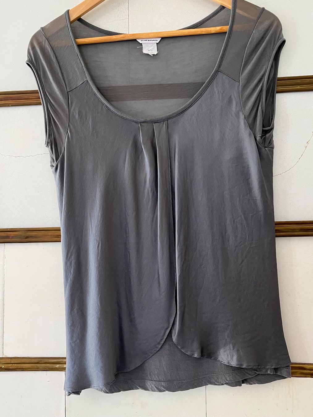 T-shirt: Club Monaco Seidenshirt Gr. M – Usato da Rodels venduto da flor323