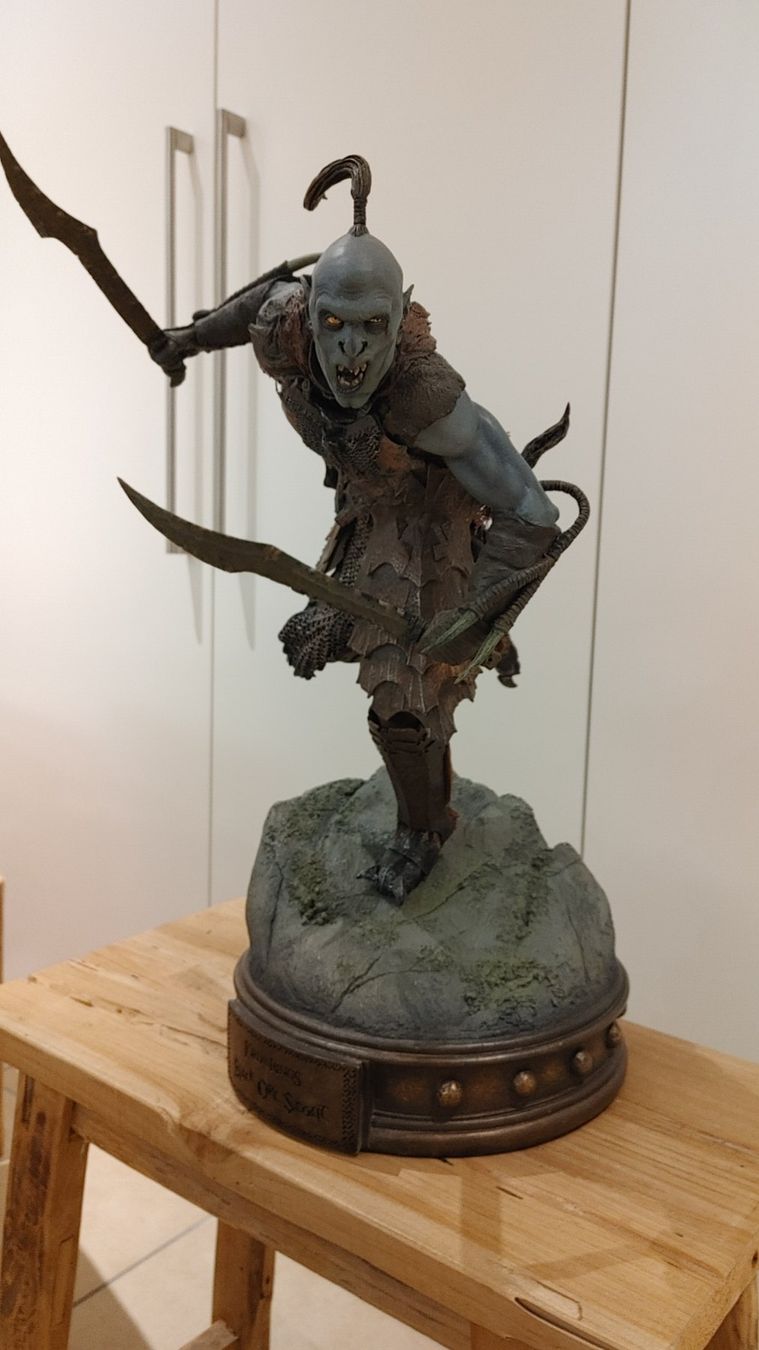 Figuren: Sideshow HERR DER RINGE Black Orc Scout Premium Format – Gebraucht aus Schwändi GL von Petra2134