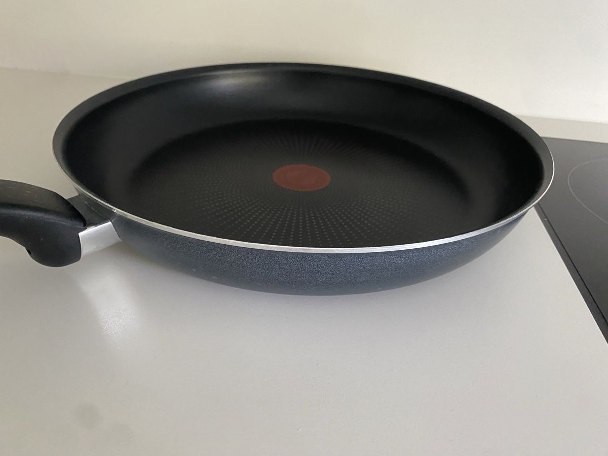 Tefal Pfannen: New Tefal pan 32cm – Neu (gemäss Beschreibung) aus Thalwil von zhe_69pd 2