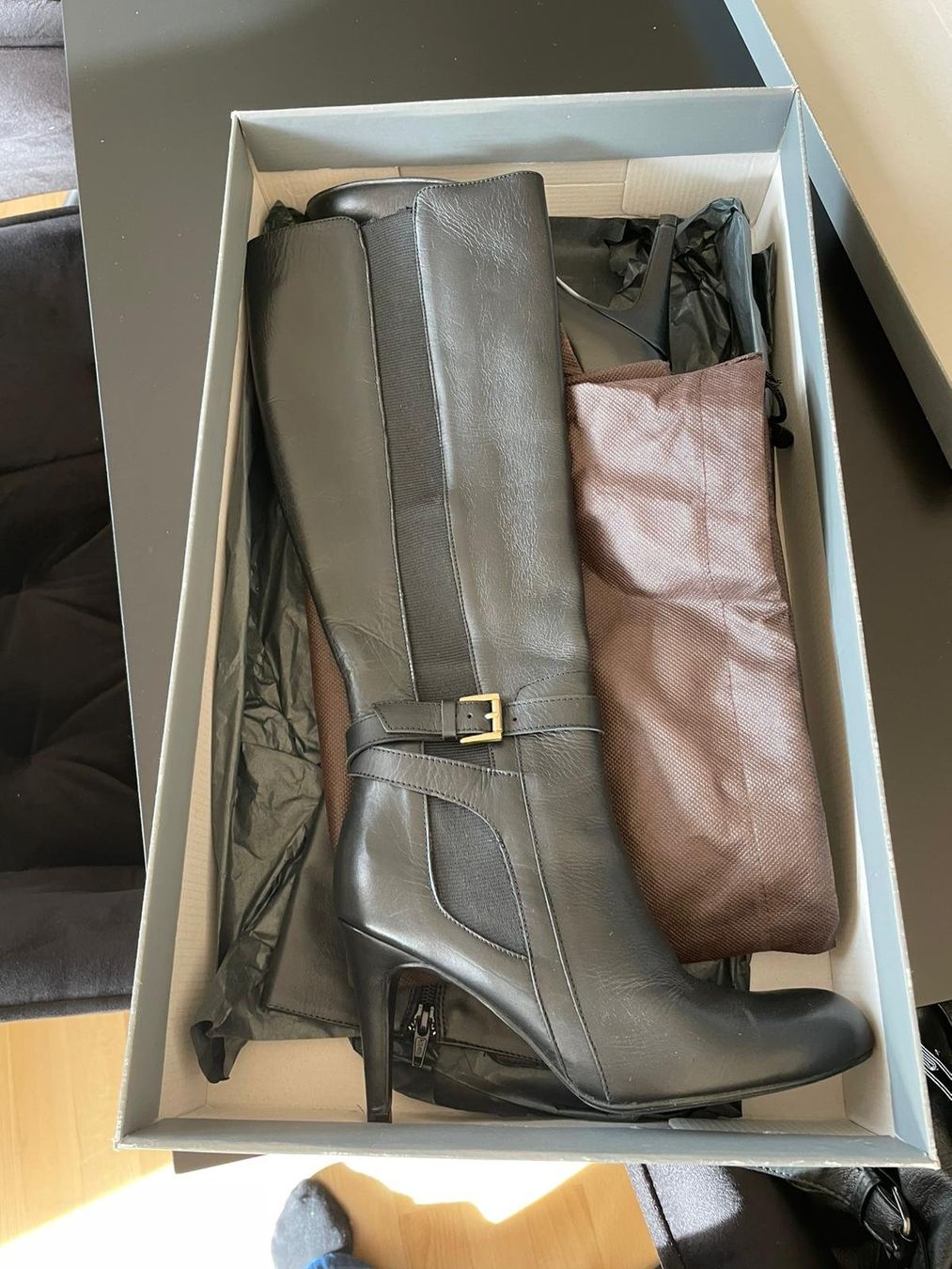 Scarpe da donna: Neuwertige Damen Minelli Stiefel gr 37 – Nuovo (secondo la descrizione) da Aesch BL venduto da shiva0211 4