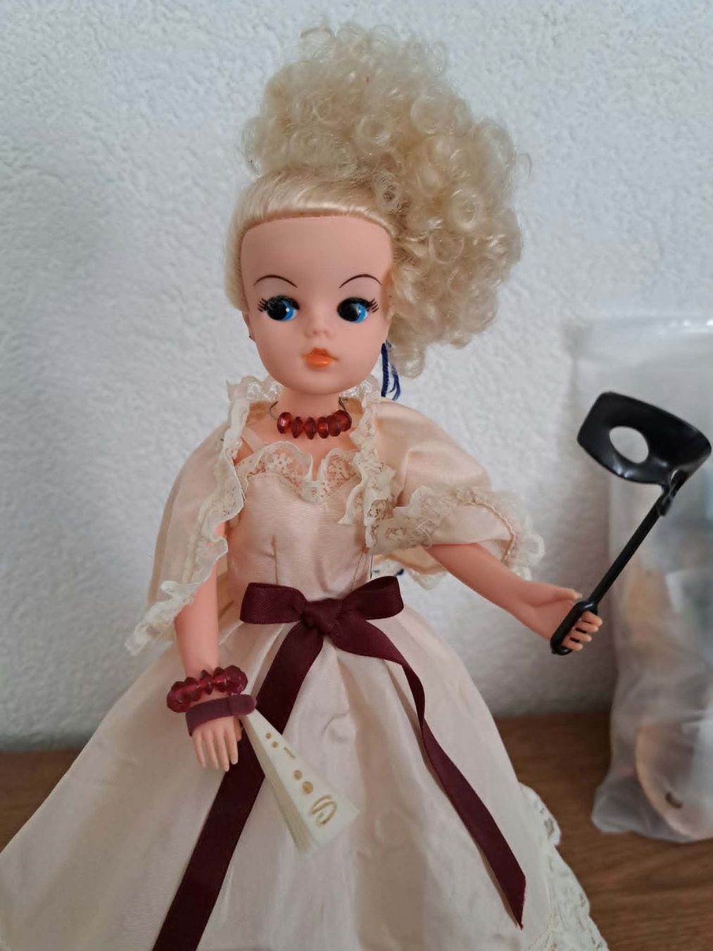 Puppen: 1984 Masquerade Sindy mit viele Kleidung – Gebraucht aus Saas Grund von IvanaXY 1