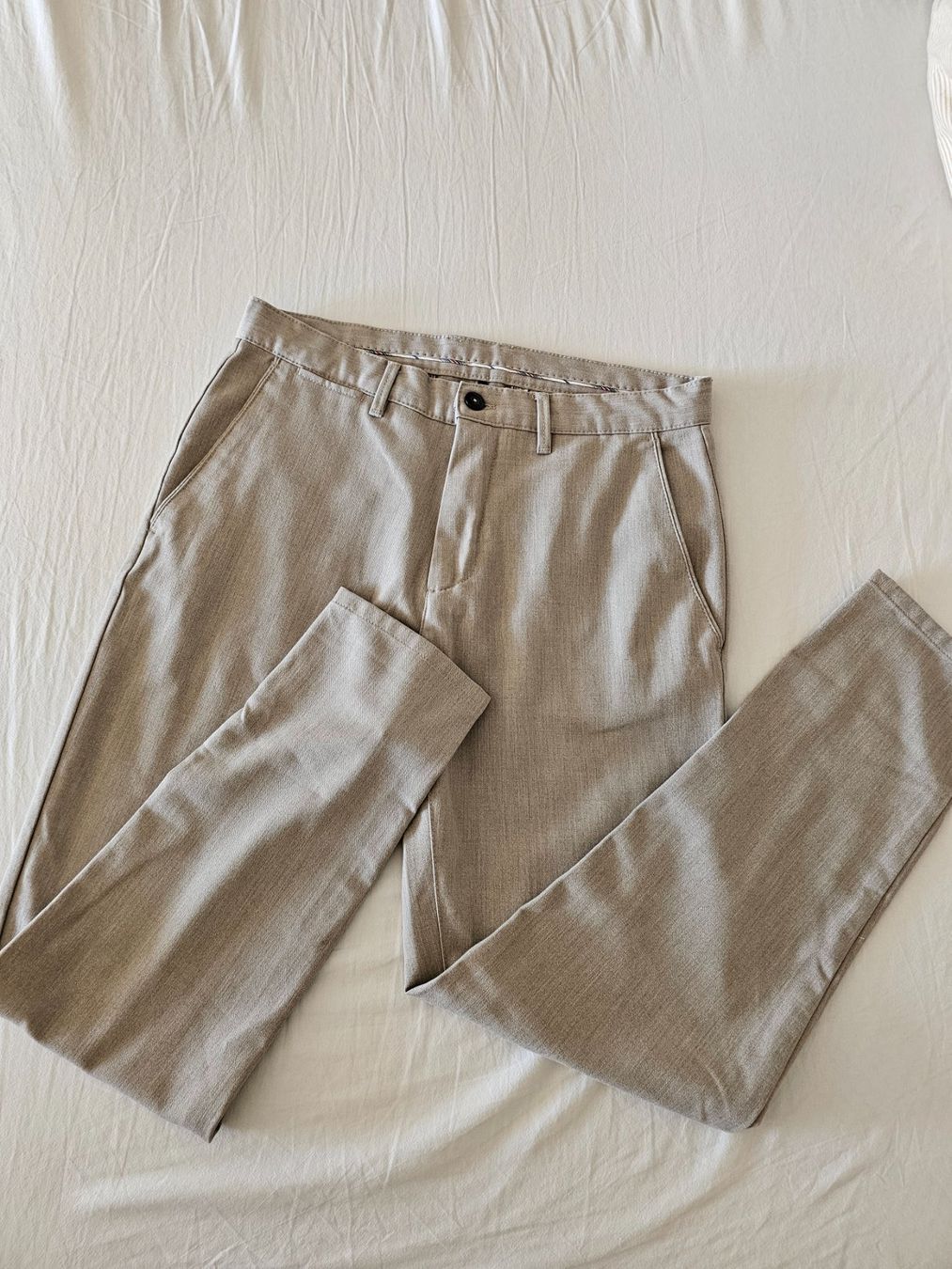 Zara Pantaloni: Graue Zara Anzughose - Grösse M – Nuovo (secondo la descrizione) da Gockhausen venduto da mar_s6wn