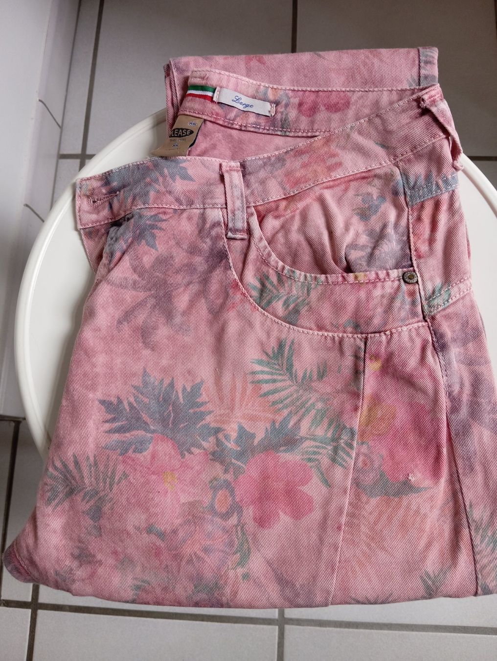 Jeans: Jeans von Please Grösse large – Usato da Brione Verzasca venduto da pulci22