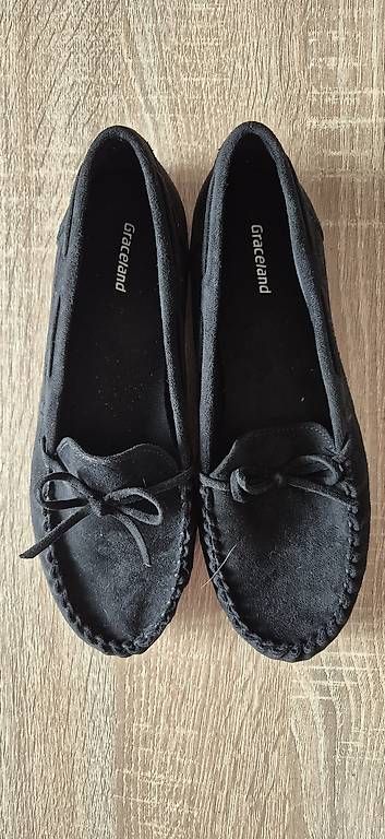 Chaussures femmes: A vendre chaussures neuve  – Neuf avec emballage d'origine à Echallens par tipoune 1