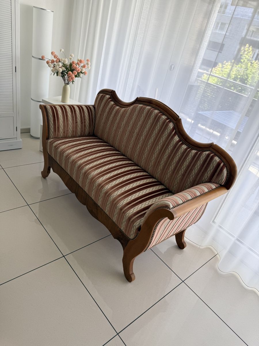 Divani: Biedermeier-Sofa – restauriert & neu bezogen – Usato da Oftringen venduto da Mosflei