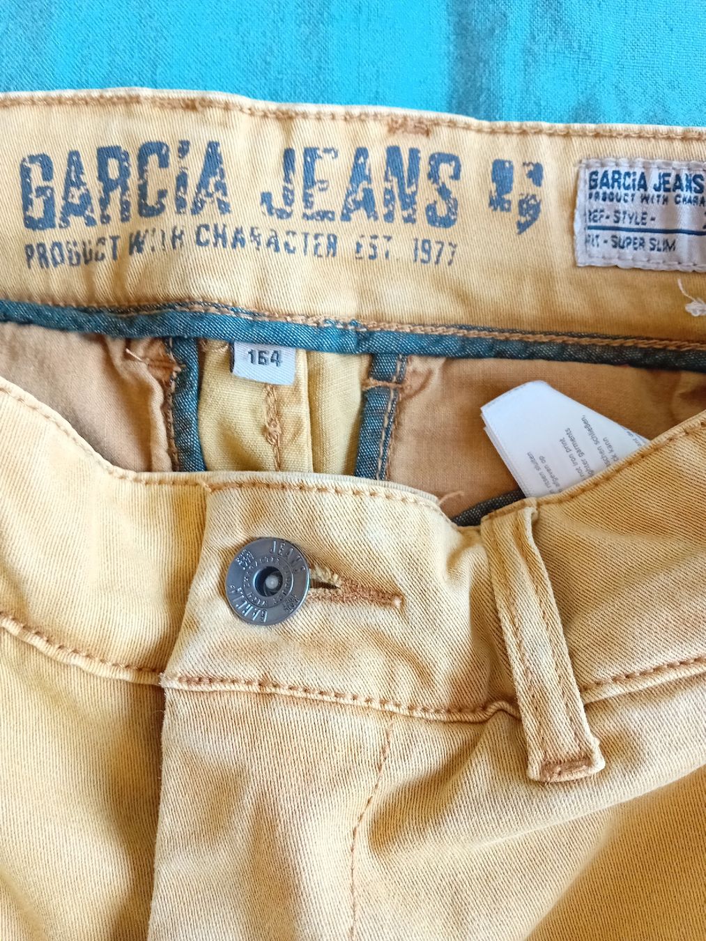 Hosen: Garcia Jeans senf Grösse 164 – Gebraucht aus Romanshorn von milenva 1
