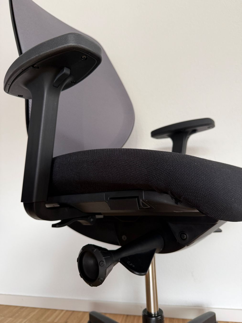 Giroflex Sedie: Bürostuhl Giroflex 353 – Usato da Erlenbach ZH venduto da gir_fq7w 4