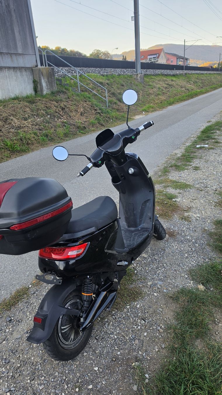 Scooters: Eroller nur 700km – Gebraucht aus Olten von jos_q9k6 6