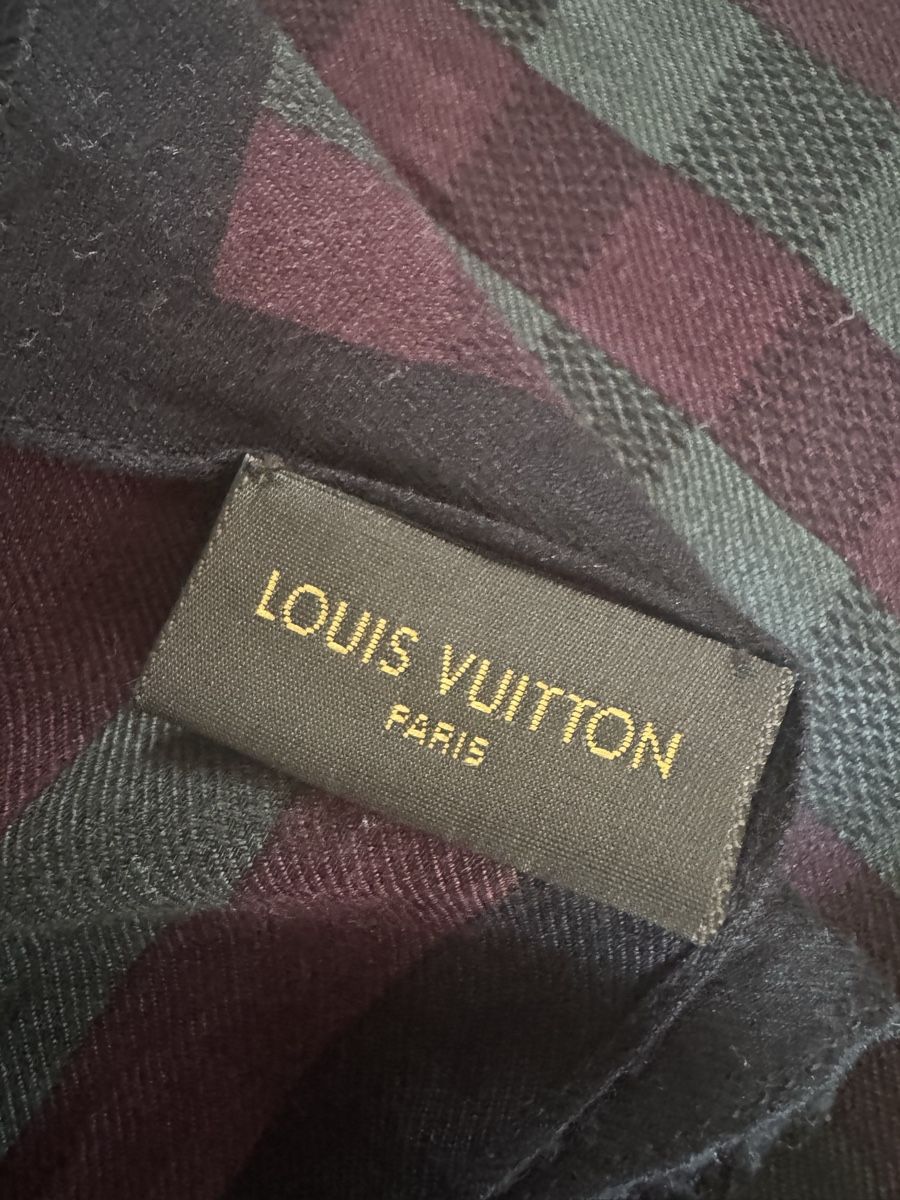 Louis Vuitton Echarpes: Schal Louis Vuitton – D'occasion à Saas im Prättigau par Holliwood 1