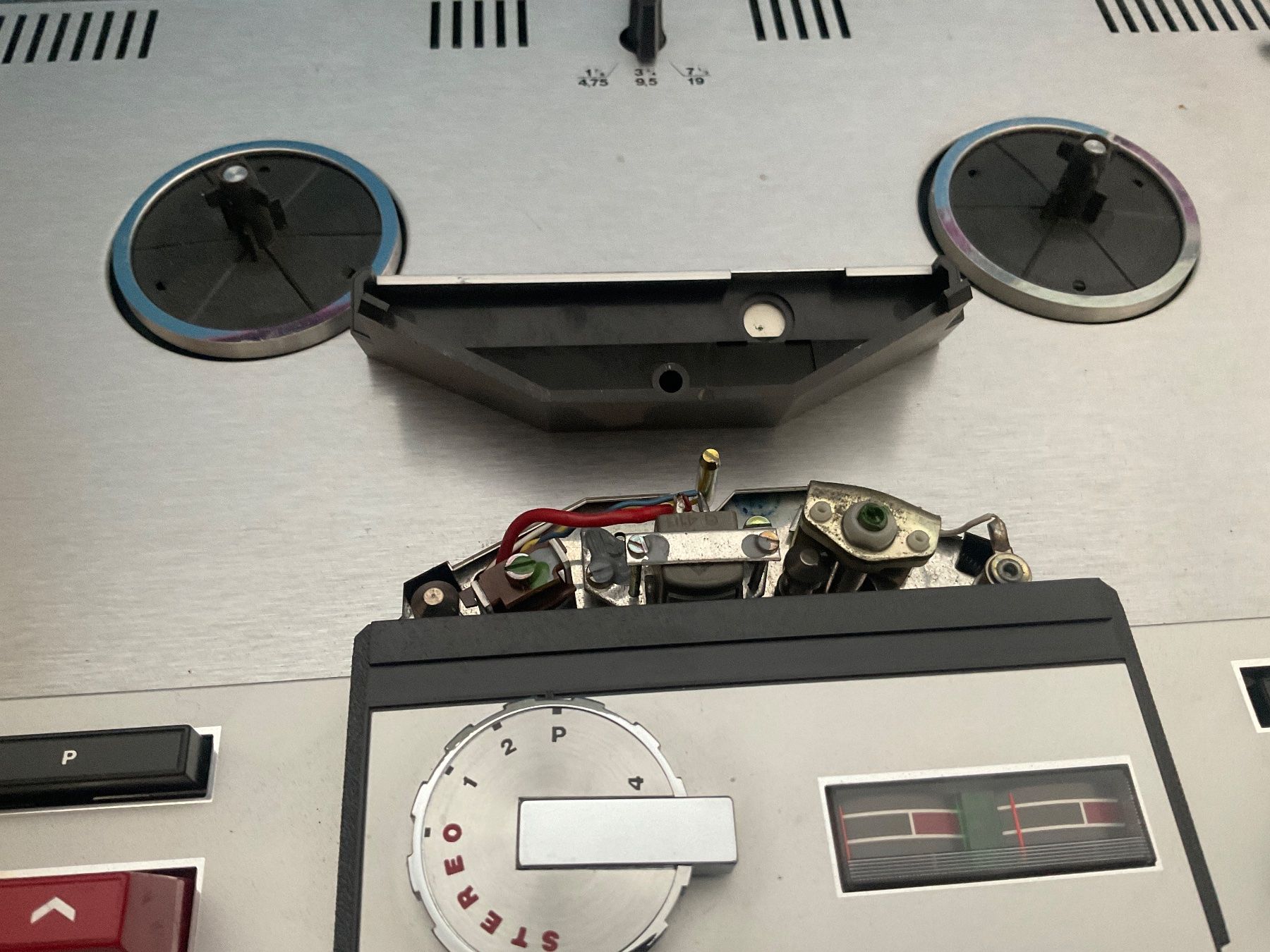 Telefunken Apparecchi a nastro: Telefunken Magnetophon 207 – Usato da Langenthal venduto da RronJora 6