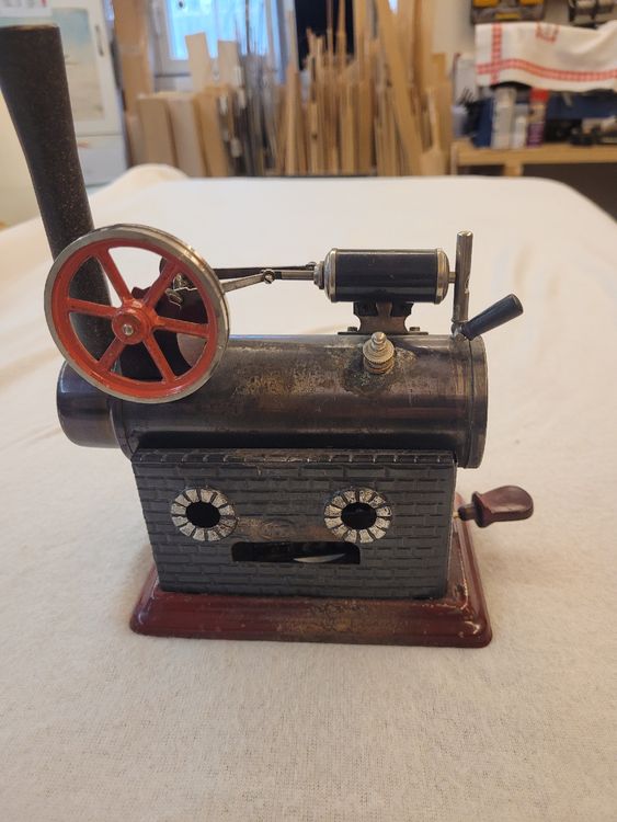 Machine à vapeur à foyer verticale - Lot 246 - enchères
