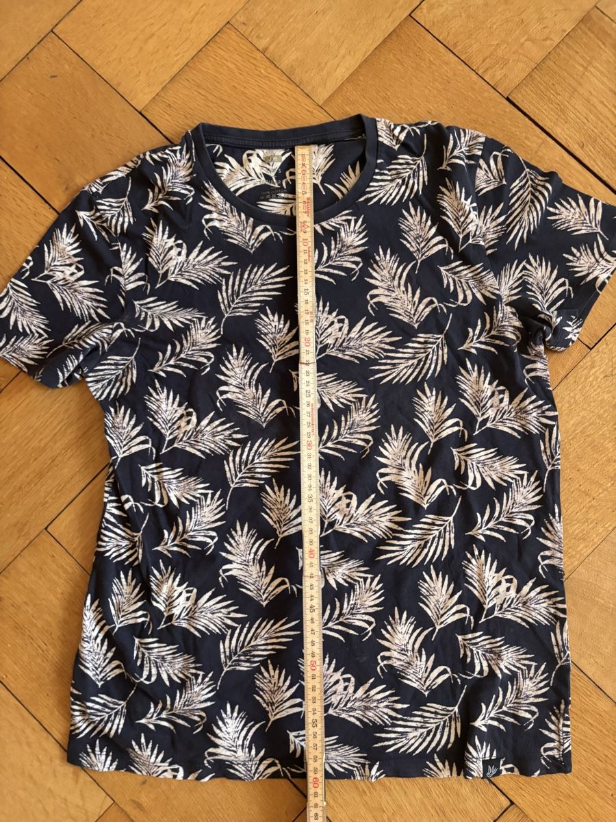 Camicie, T-shirt & Polo: 2 T-Shirts, Grösse M, 175 cm – Usato da Zürich venduto da gucks 4