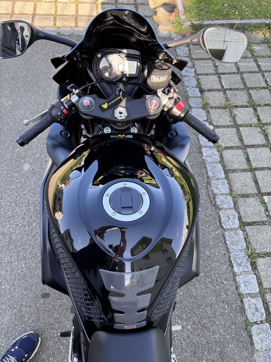 Suzuki Strada: SUZUKI GSX-R1000 K5/K6 – Usato da Rossrüti venduto da PRAG90 6