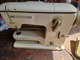 Bernina Nähmaschine mit Fusspedal gebraucht