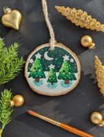 Handbemalter Holzanhänger Tannenbaum / Décoration en Bois