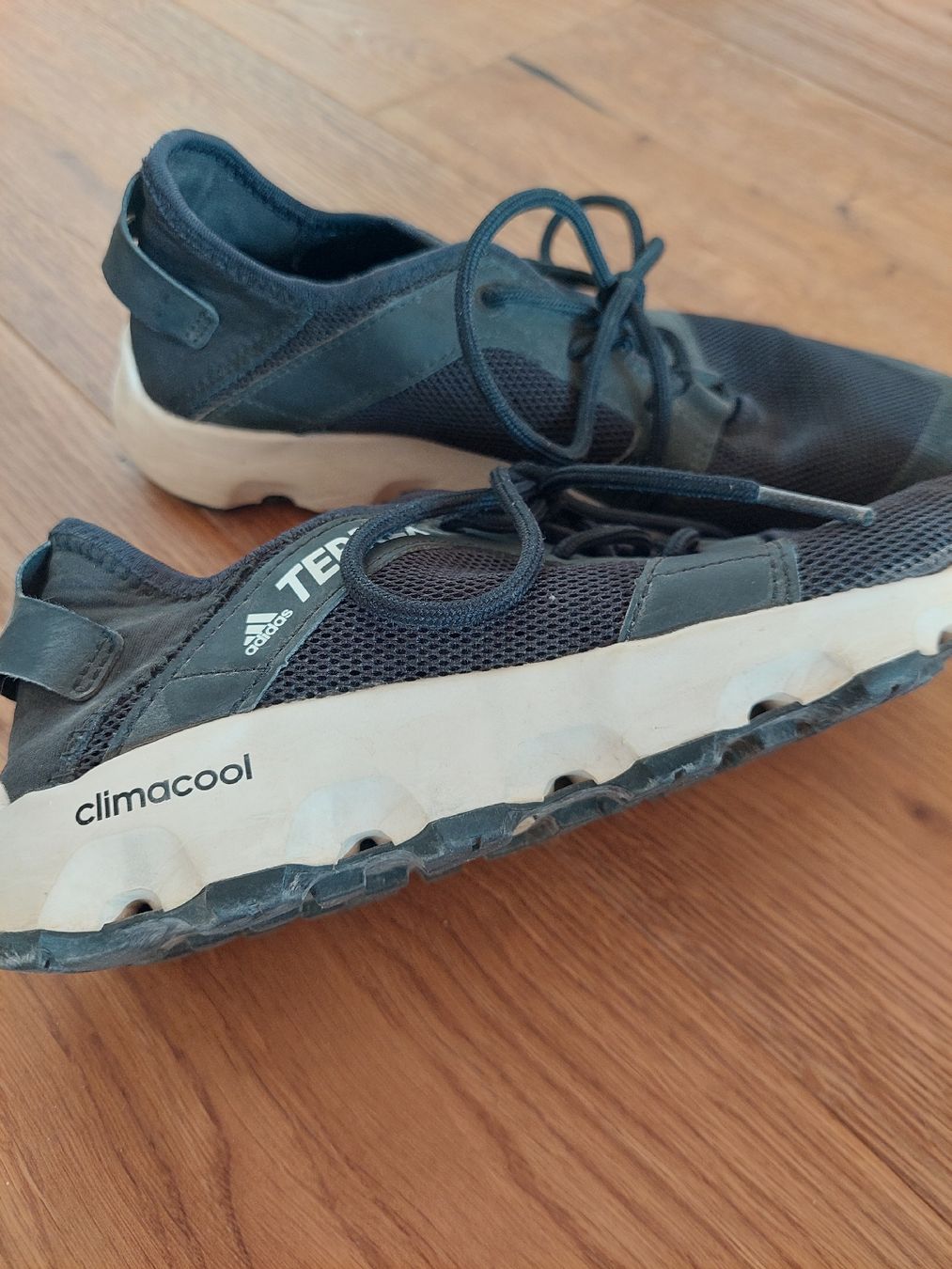 Adidas Scarpe da donna: Adidas Terrex Schuhe 38 2/3 schwarz – Usato da Schenkon venduto da rausausdemhaus 2