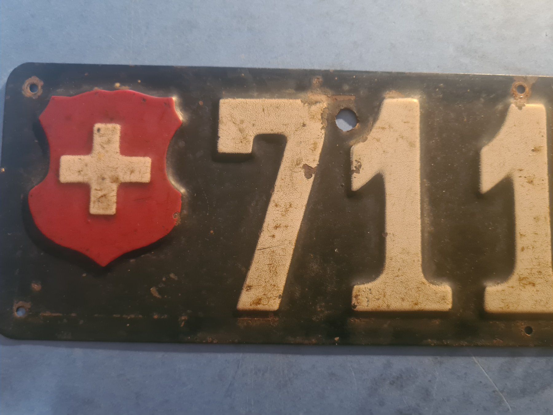Insegne: PLAQUE  VAUD  VINTAGE  COLLECTION  RARE – Usato da Bellevue venduto da BURGOLMANIA 1