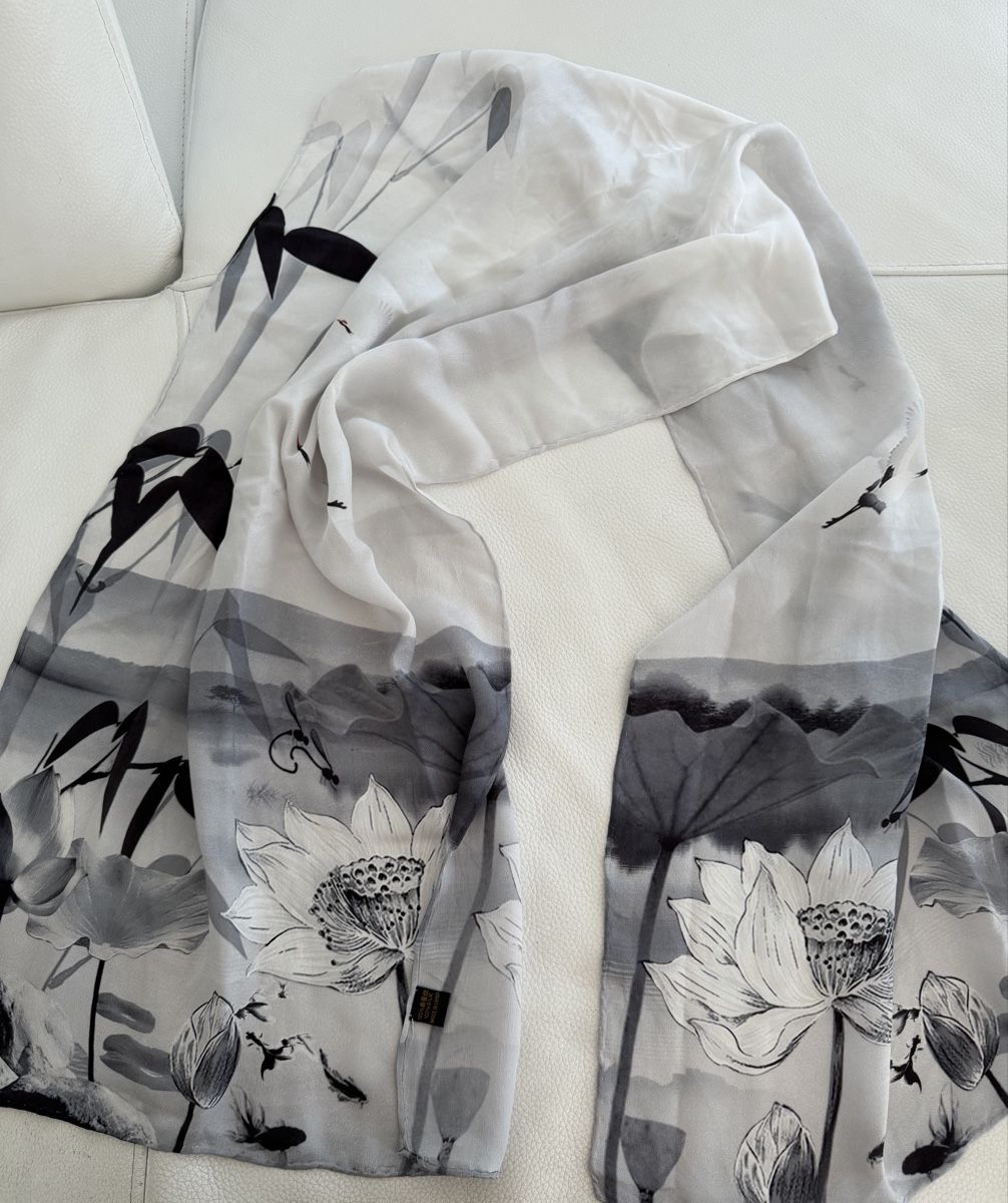 Foulard & Sciarpe: Seıden Schal 🌸 – Usato da Opfikon venduto da Luis144