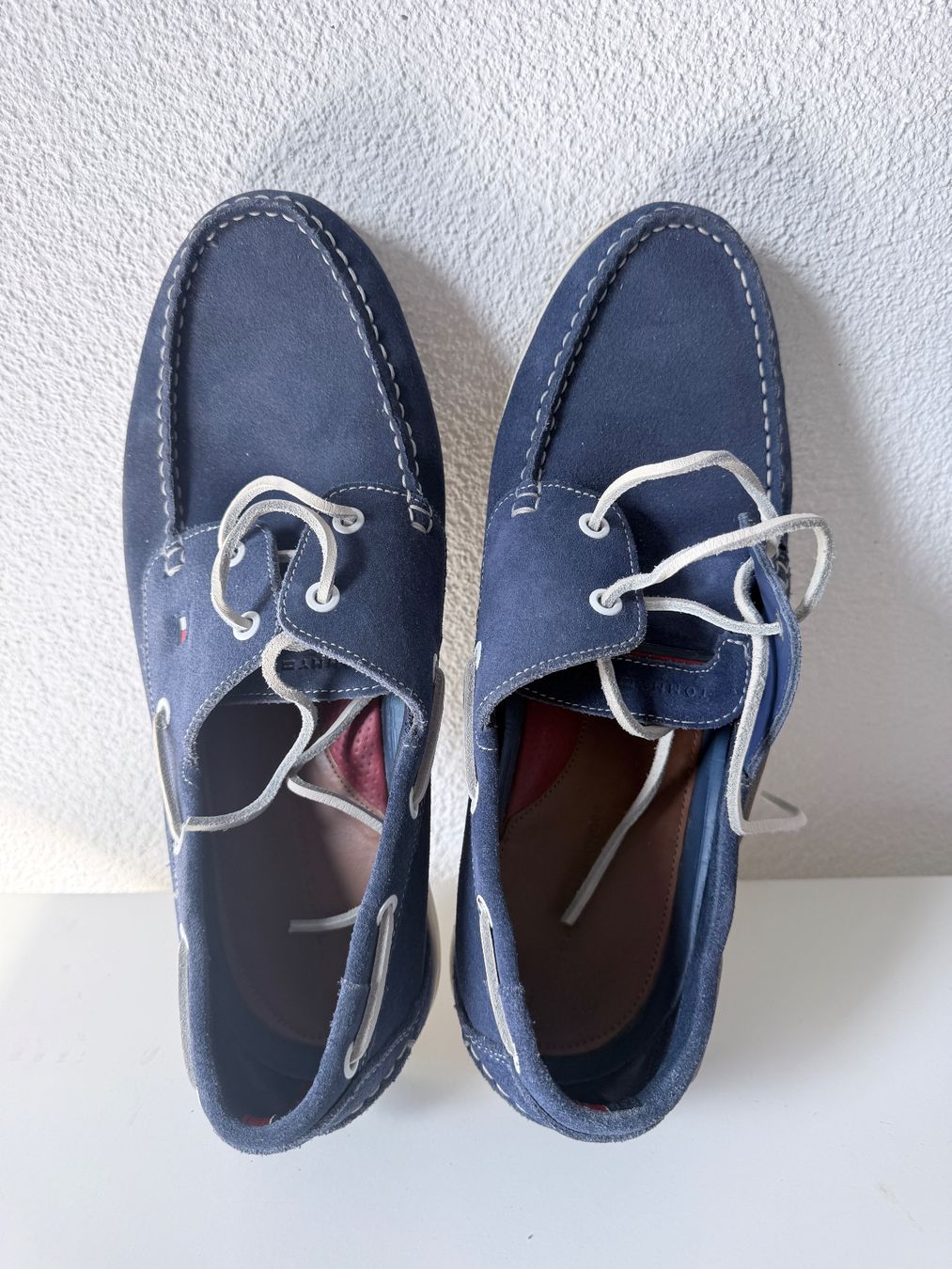 Tommy Hilfiger Scarpe da uomo: Tommy Hilfiger Bootsschuhe dunkelblau, Gr. 44 gebraucht – Usato da Zürich venduto da AmBii18 3