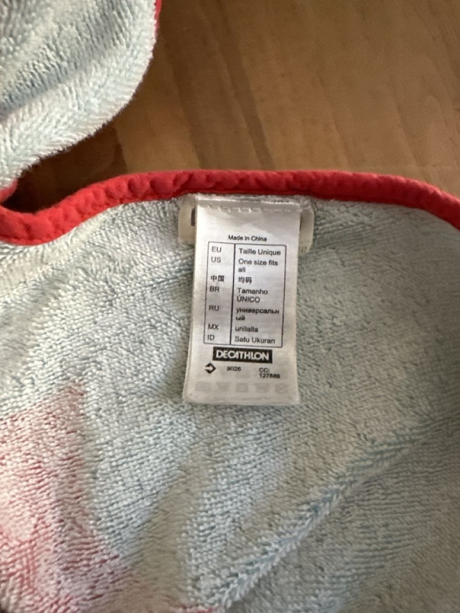 Decathlon Accappatoi: Bad Poncho baby – Usato da Zürich venduto da chemostat 1