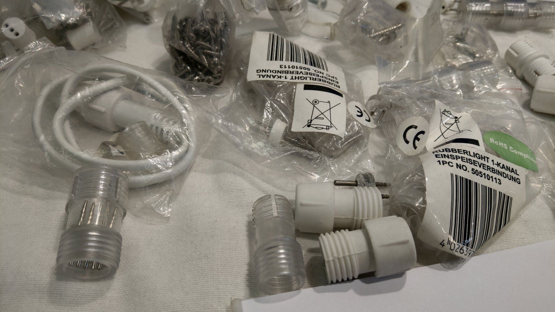 Componenti elettronici: Cutlight / Rubberlight Zubehör (C30) – Nuovo (secondo la descrizione) da Däniken SO venduto da Profog1 1