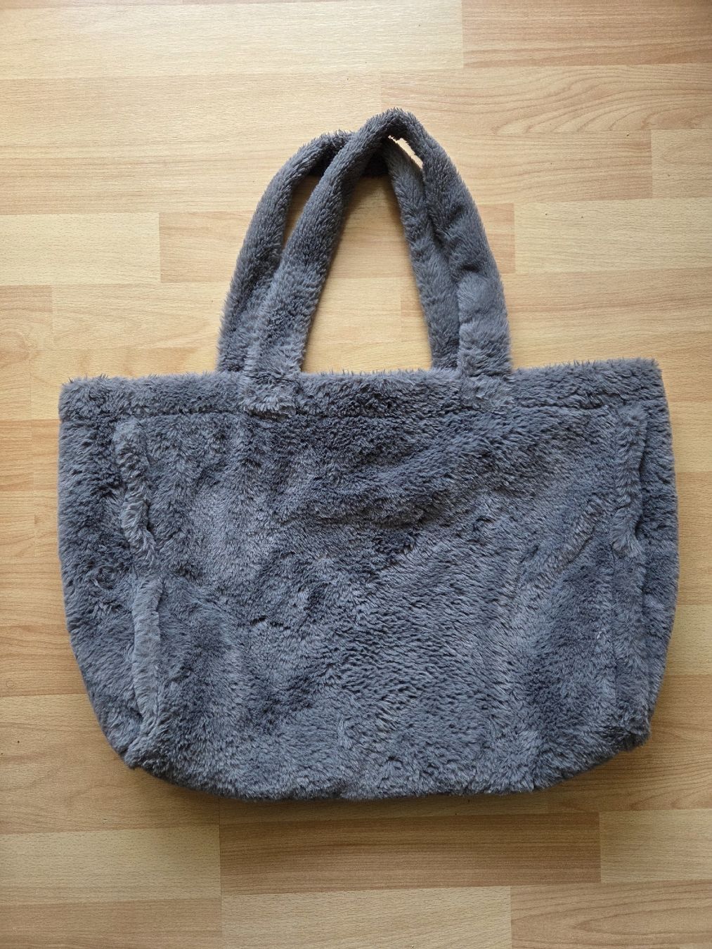 Borse da donna: Kuschelige weiche Tasche in grau – Usato da Bazenheid venduto da Han_06