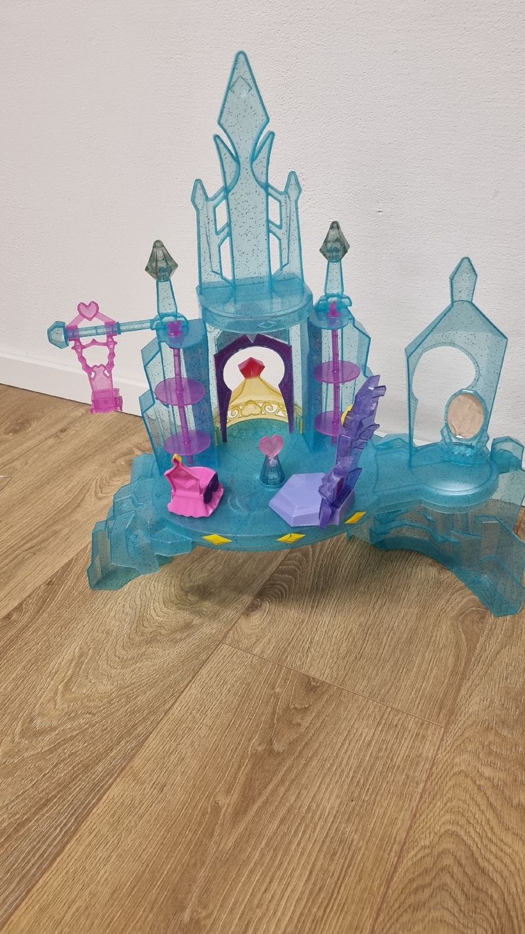 Giocattoli: My Little Pony Castle – Usato da Herrliberg venduto da FannyZ 2