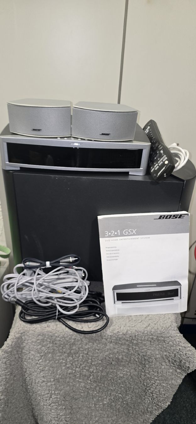 Bose Home Cinema: Bose 3-2-1 Dvd Home Ent System – Usato da Adlikon b.Regensdorf venduto da Gan500W