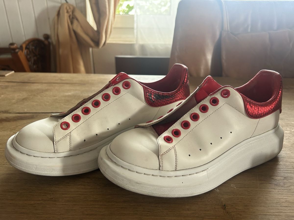 Alexander Mcqueen Herrenschuhe: Alexander McQueen Oversized Sneaker – Python Red – Defekt aus Obergösgen von mad_56fp