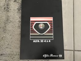 Alfa 33 Faltprospekt 8 Seiten italienisch 1984