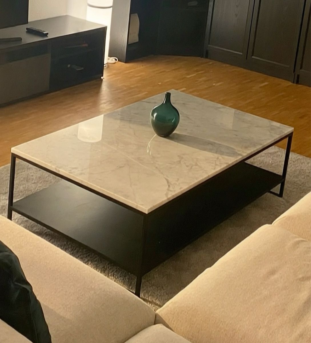 Tavoli: Table basse Anders Pfister, marbre 120x70cm Prix achat 1049 – Nuovo (secondo la descrizione) da Genève venduto da acr_88hl