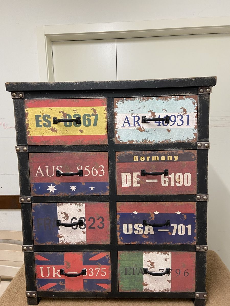 Kommoden: Kommode mit 8 Schubladen im Vintage-Design – Gebraucht aus Dietikon von brocki-eyra