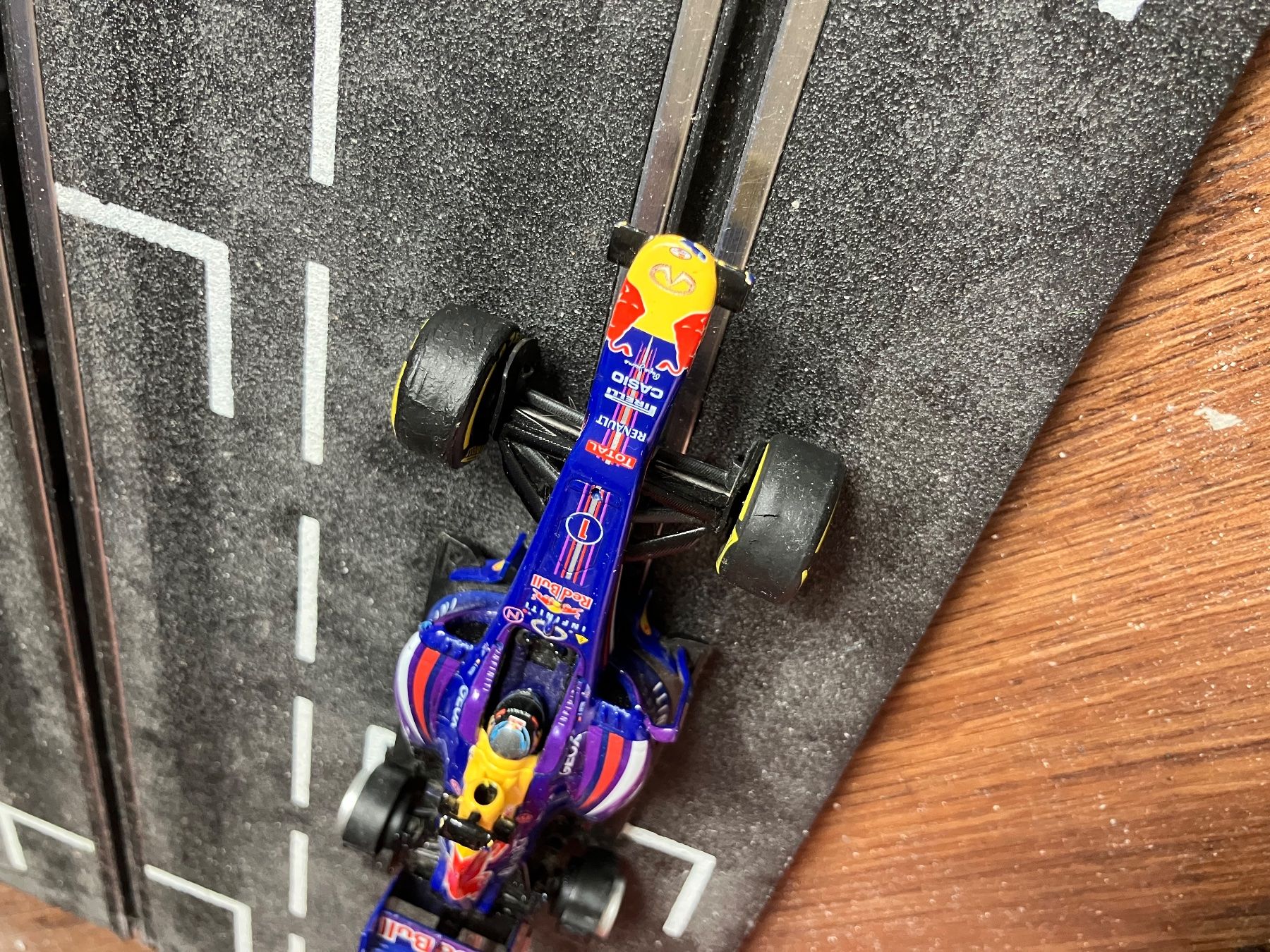 Carrera Rennbahnen: Carrera Digital 132 -- Red Bull RB9 – Gebraucht aus Möriken AG von schmueke01 3