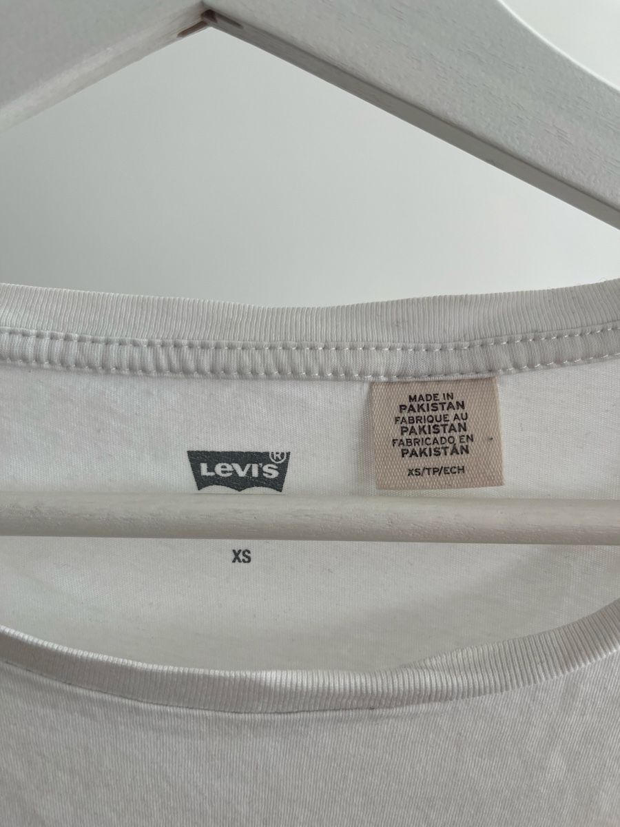 Levi's T-Shirts: Levi‘s T-Shirt – Gebraucht aus St. Gallen von tan_q6nd 2