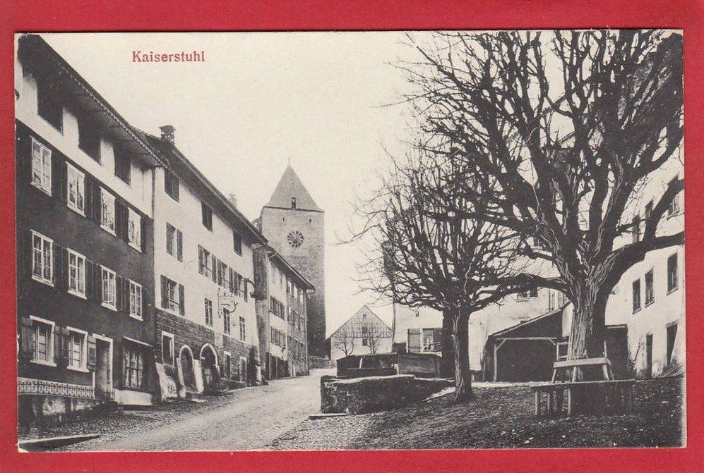 Ansichtskarten: KAISERSTUHL, STRASSENANSICHT MIT RÖMERTURM – Gebraucht aus Grüningen von Kartenlaube