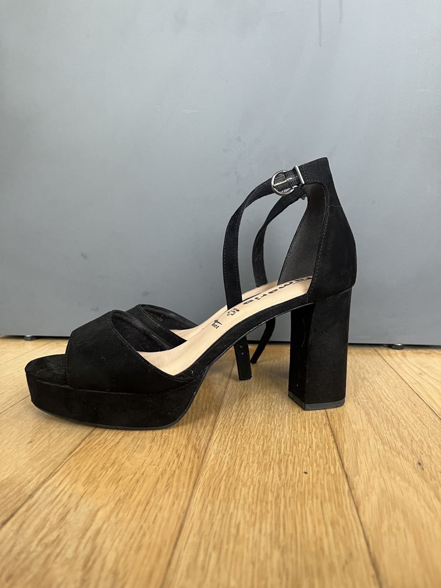 Tamaris Damenschuhe: Plateau-Sandalen Tamaris  – Gebraucht aus Allschwil von MaloseS08 1