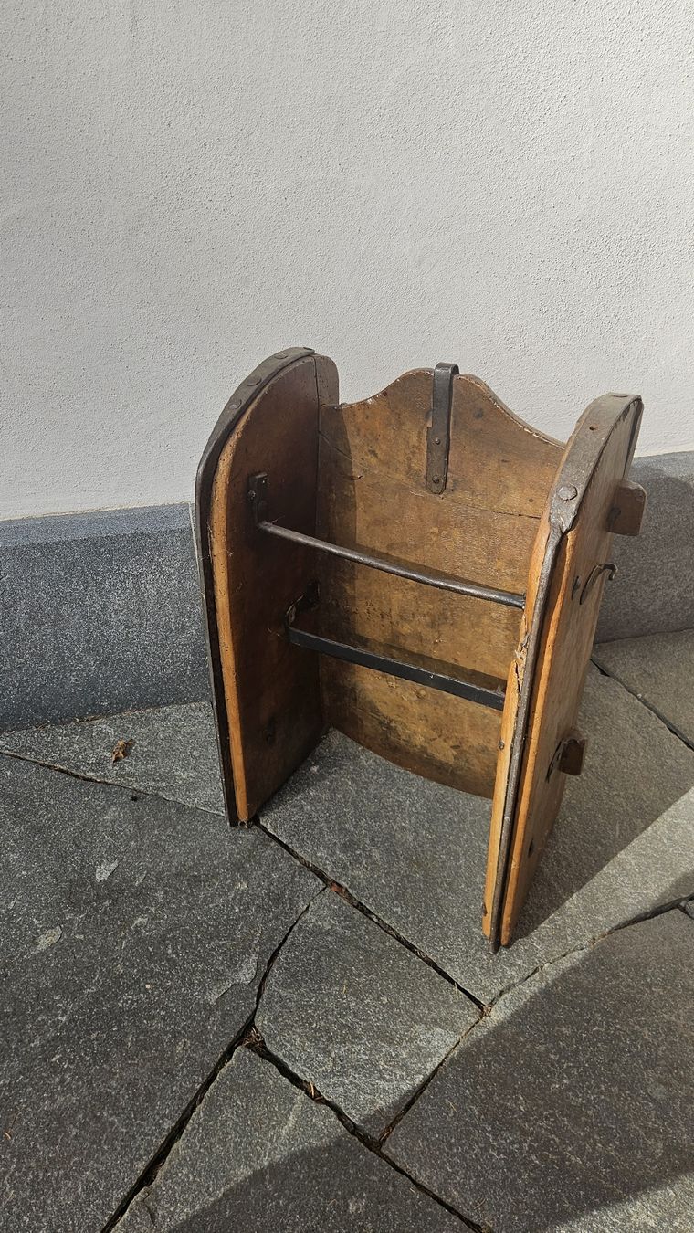 Tutte le decorazioni: Holzschlitten antik – Usato da Embrach venduto da coegli 2